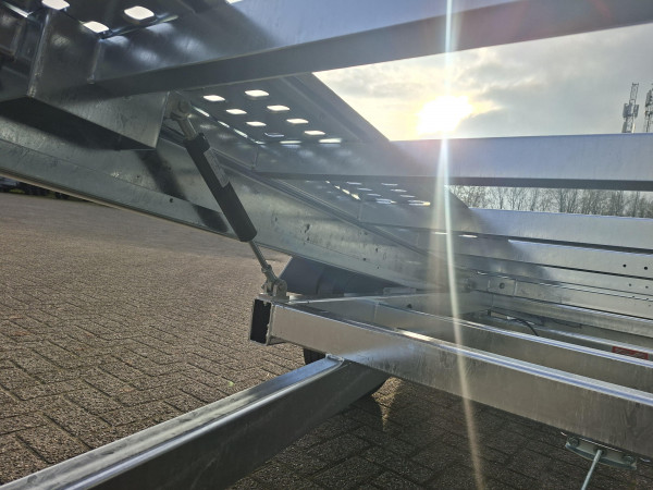 Hapert Aanhanger 455x210  Indigo Auto