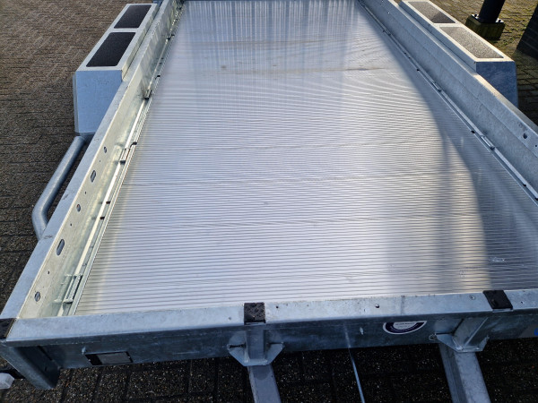 Hapert Aanhanger 355x169  Indigo