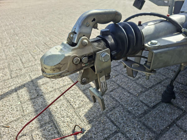 Hapert Aanhanger 335x180  Azure H-2