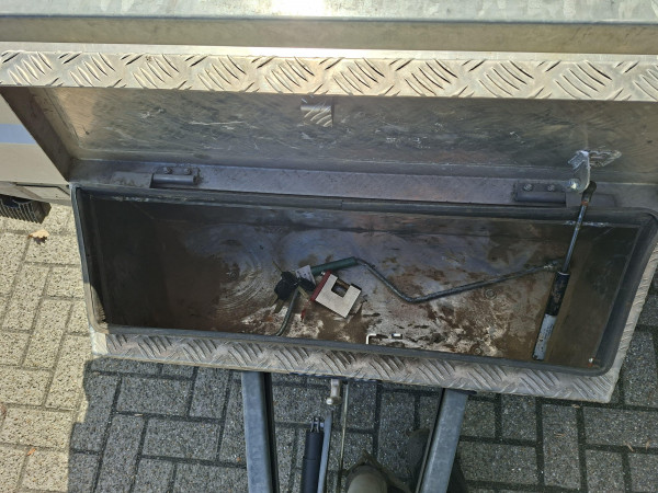 Hapert Aanhanger 335x180  Azure H-2