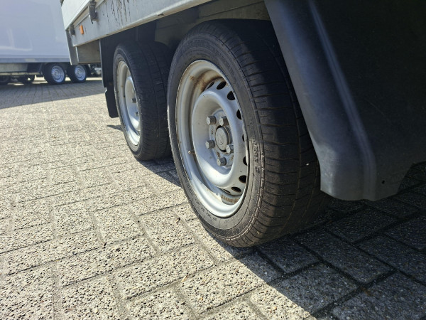 Hapert Aanhanger 335x180  Azure H-2