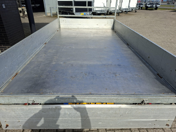 Hapert Aanhanger 335x180  Azure H-2