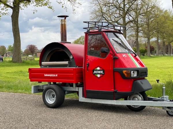 Piaggio Rosso met Pizzaoven