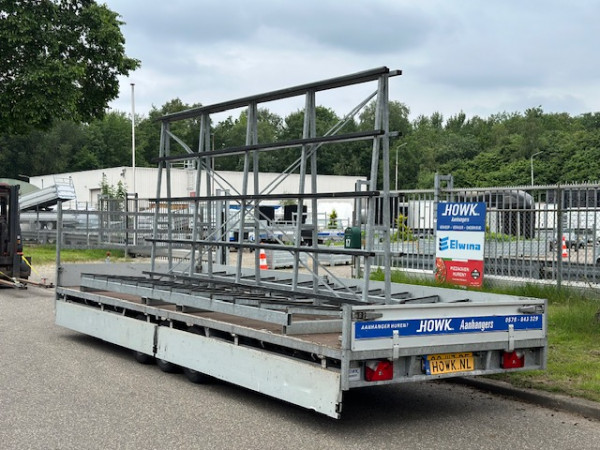 8m Aanhangwagen met dubbelzijdige glasbok