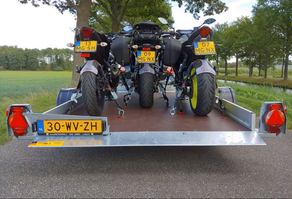 Motortrailer 3 zakbaar
