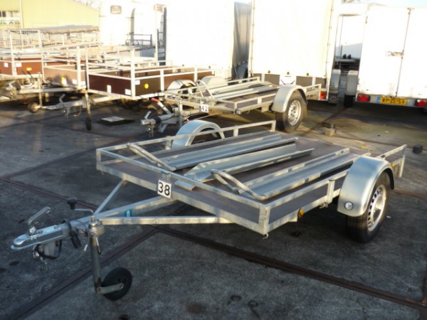 Huur Motortrailer 2 motoren